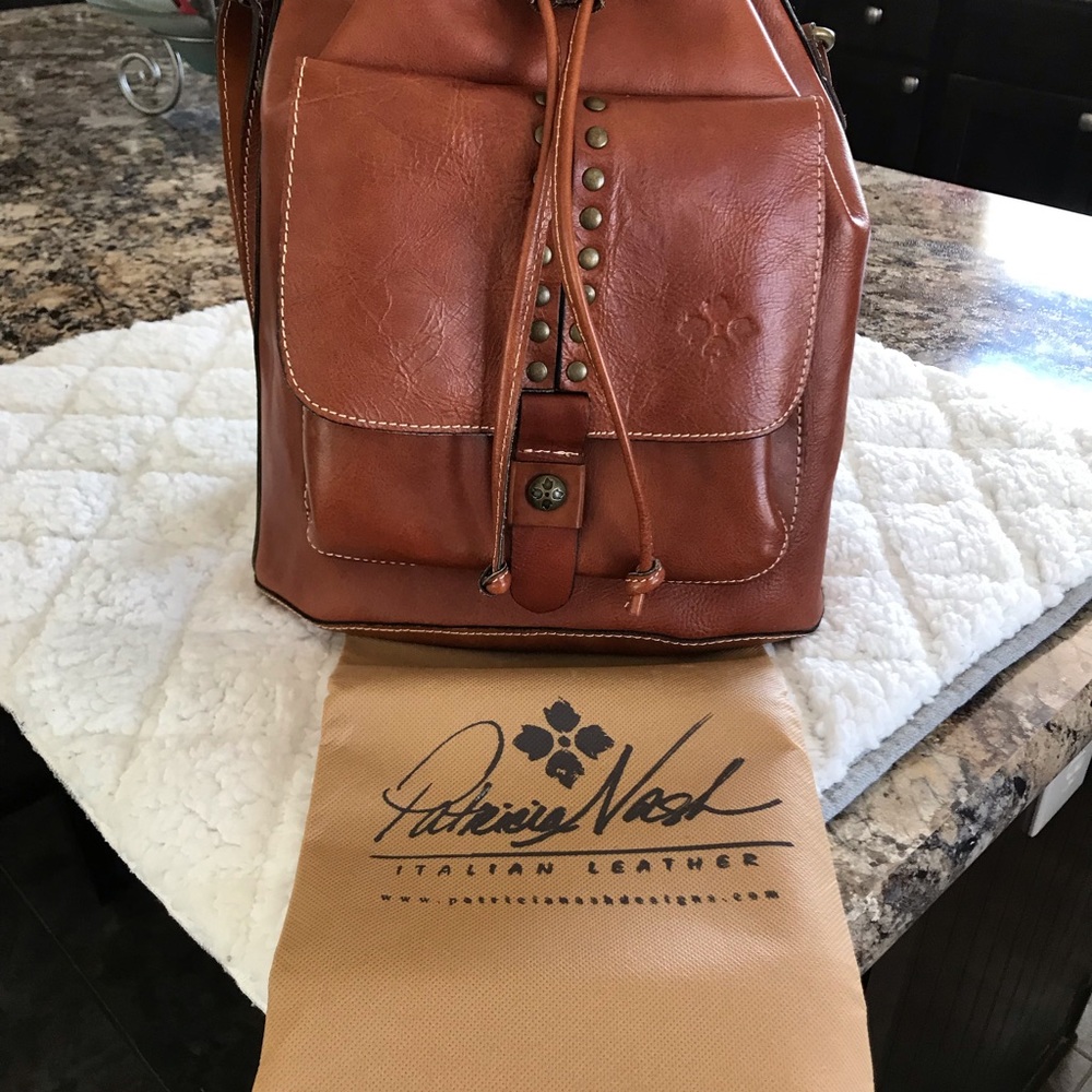 Patricia Nash Forano  Drawstring Bucket Bag